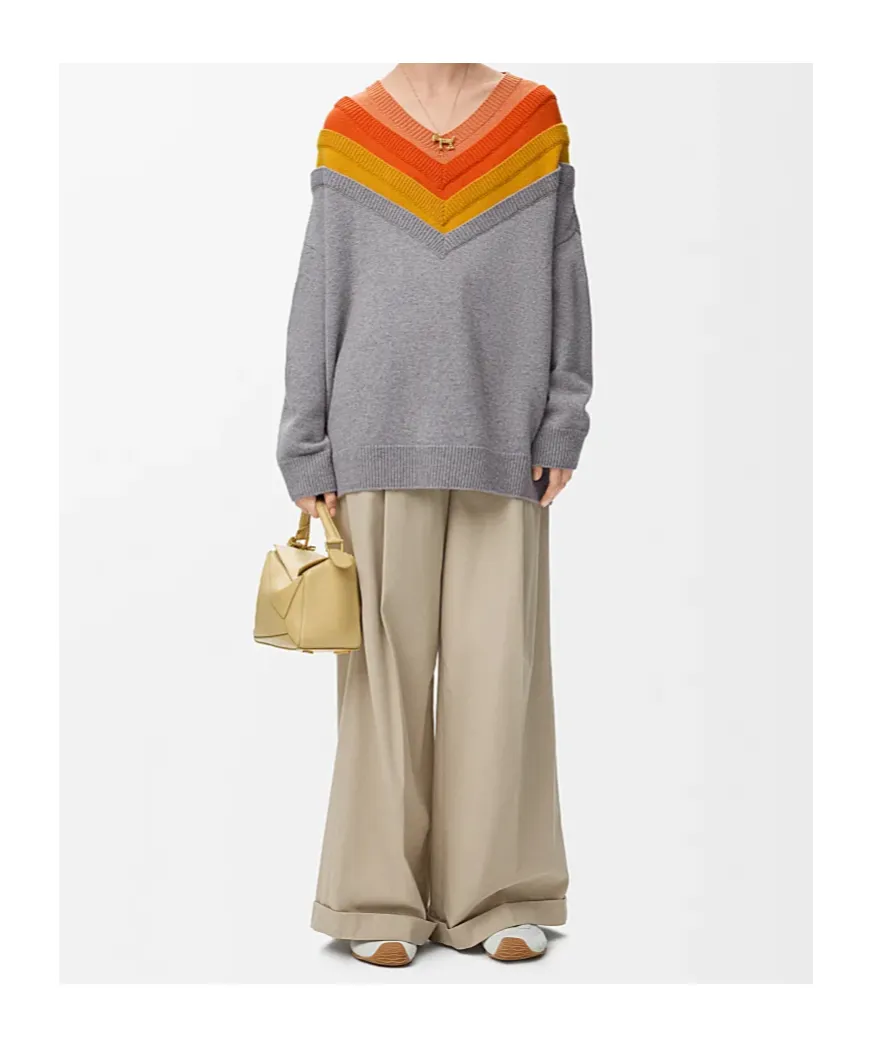 V-Neck Jumper