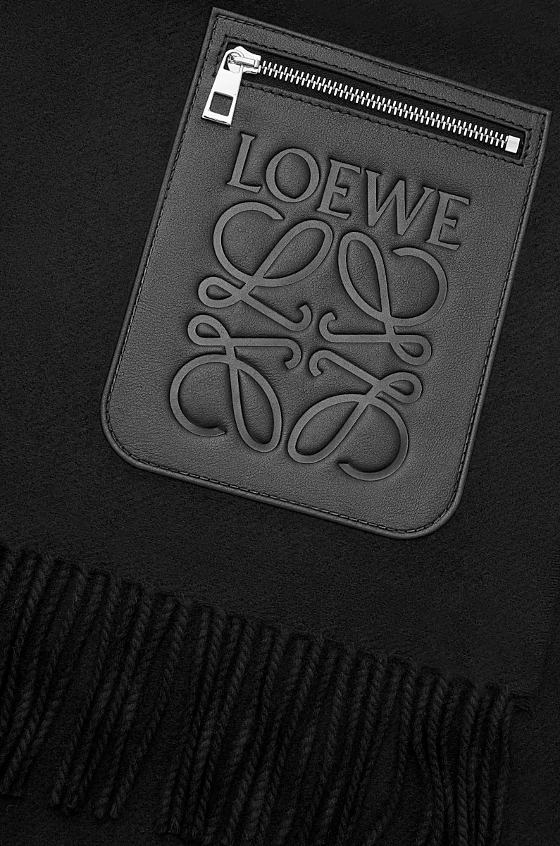 Logo-Patch Fringed Scarf