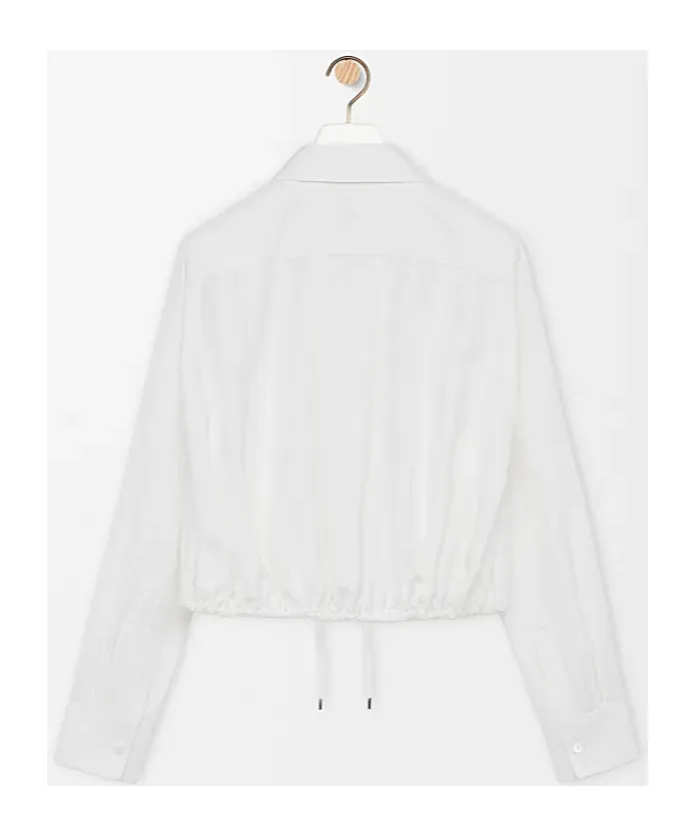 Long-Sleeved Buttoned Shirt