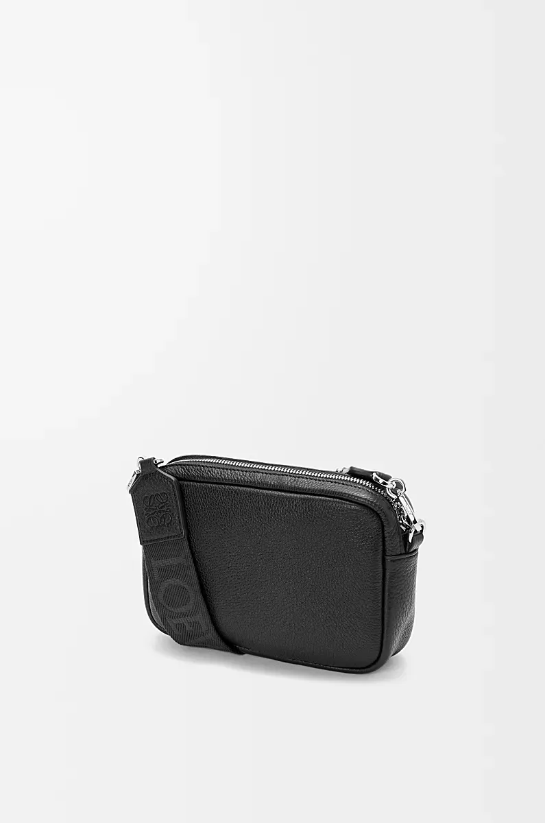 Small Pebble Messenger Bag In Supple Grained Calfskin