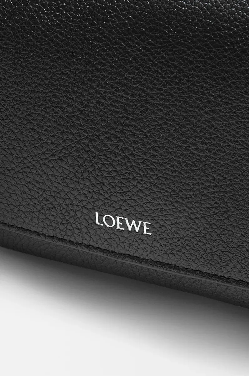 Small Pebble Messenger Bag In Supple Grained Calfskin