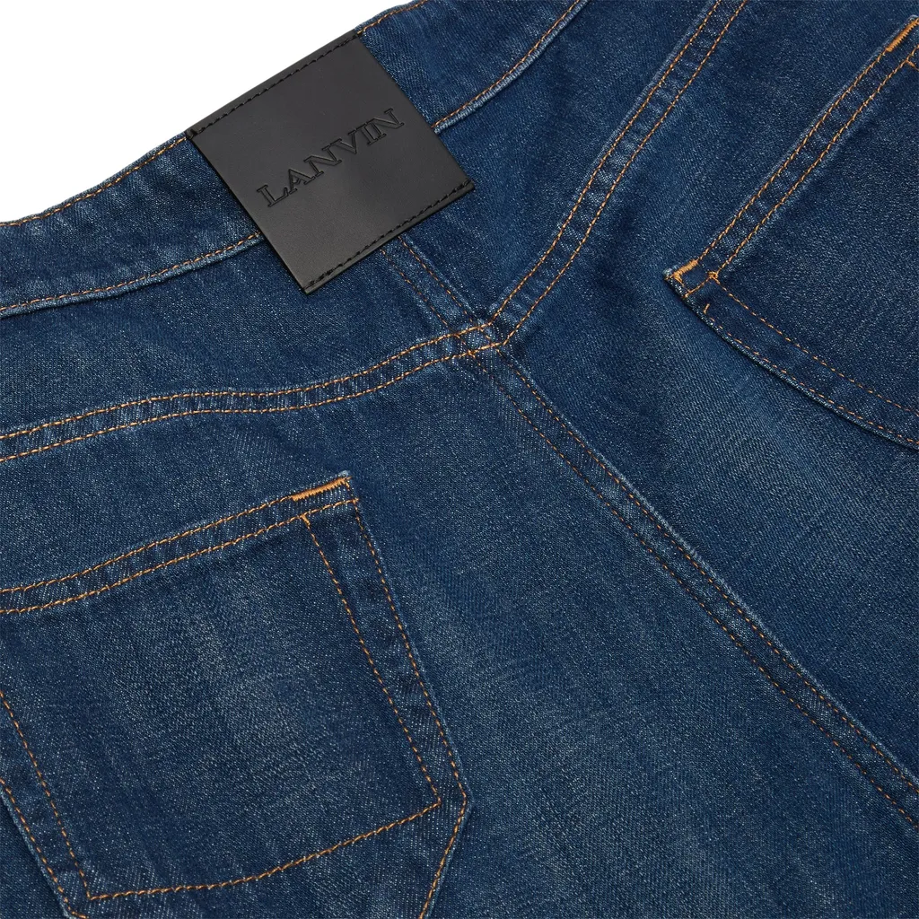 Wide-Leg Jeans