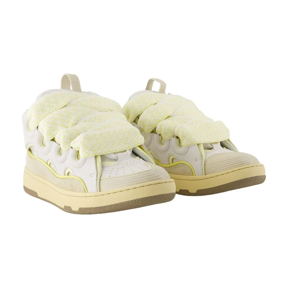 Curb Sneakers