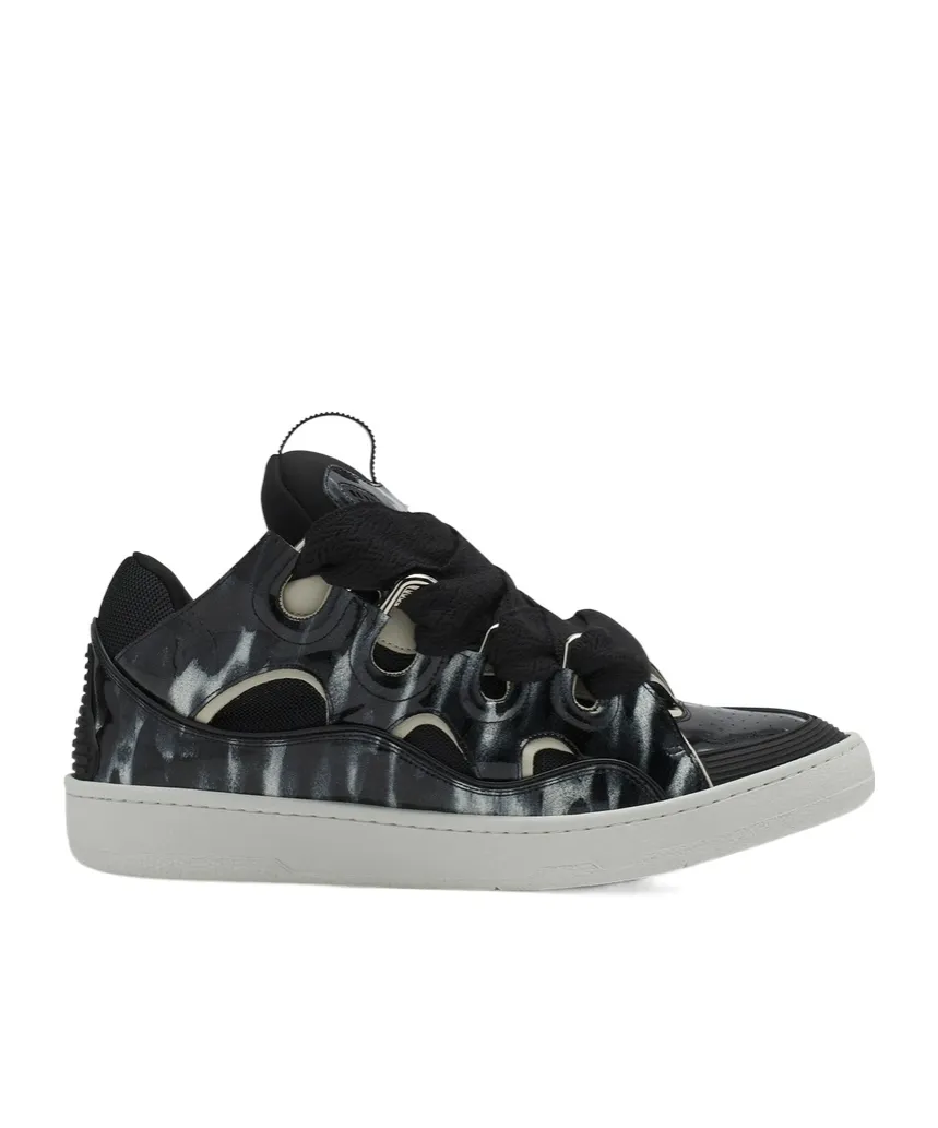 Curb Sneakers