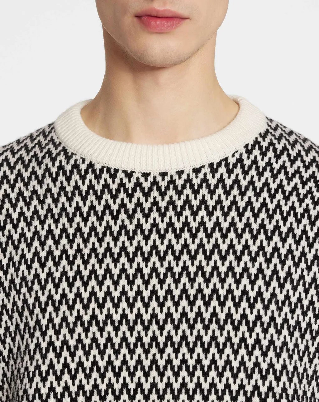 Chevron-Motif Crewneck Jumper