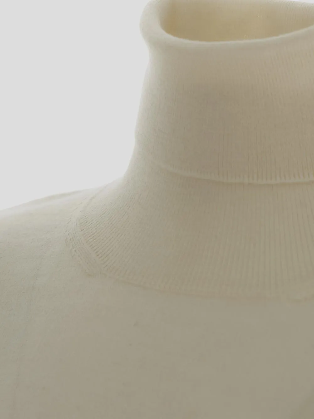 Long-Sleeved Turtleneck Jumper