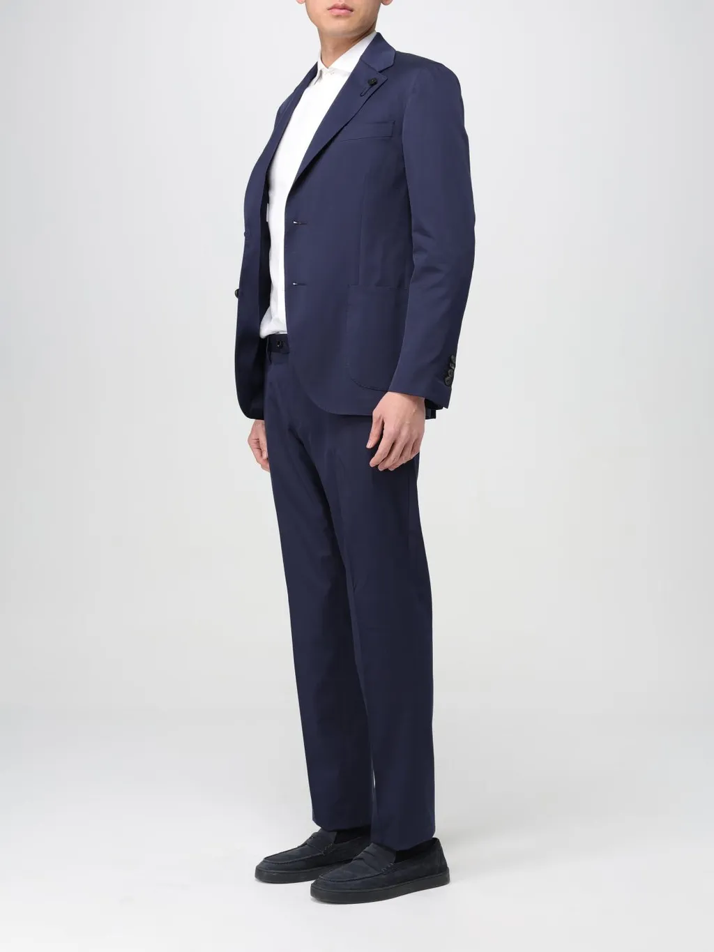 Long-Sleeved Suit