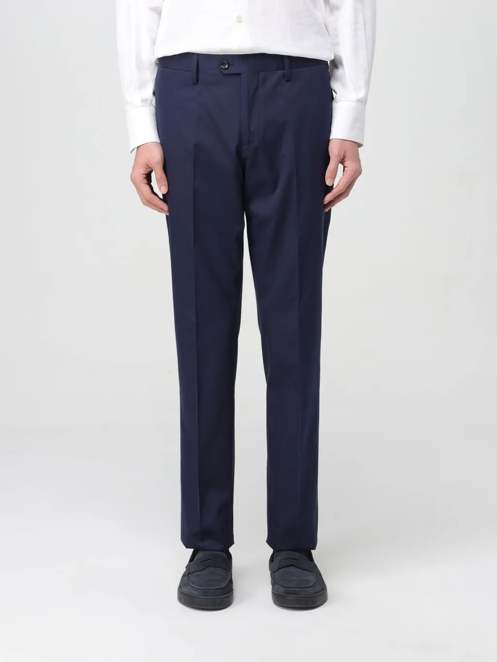 Long-Sleeved Suit