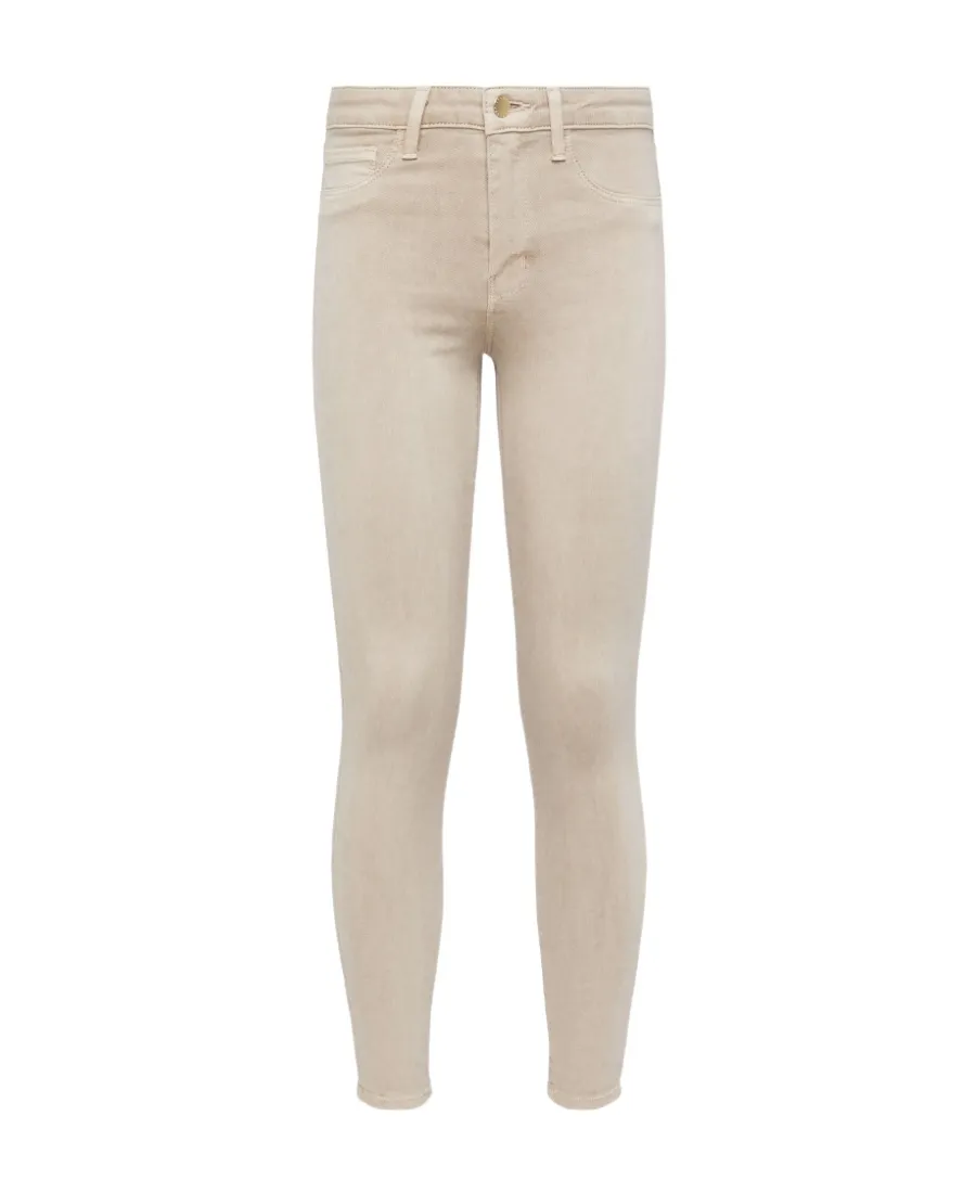 High-Waisted Jeans