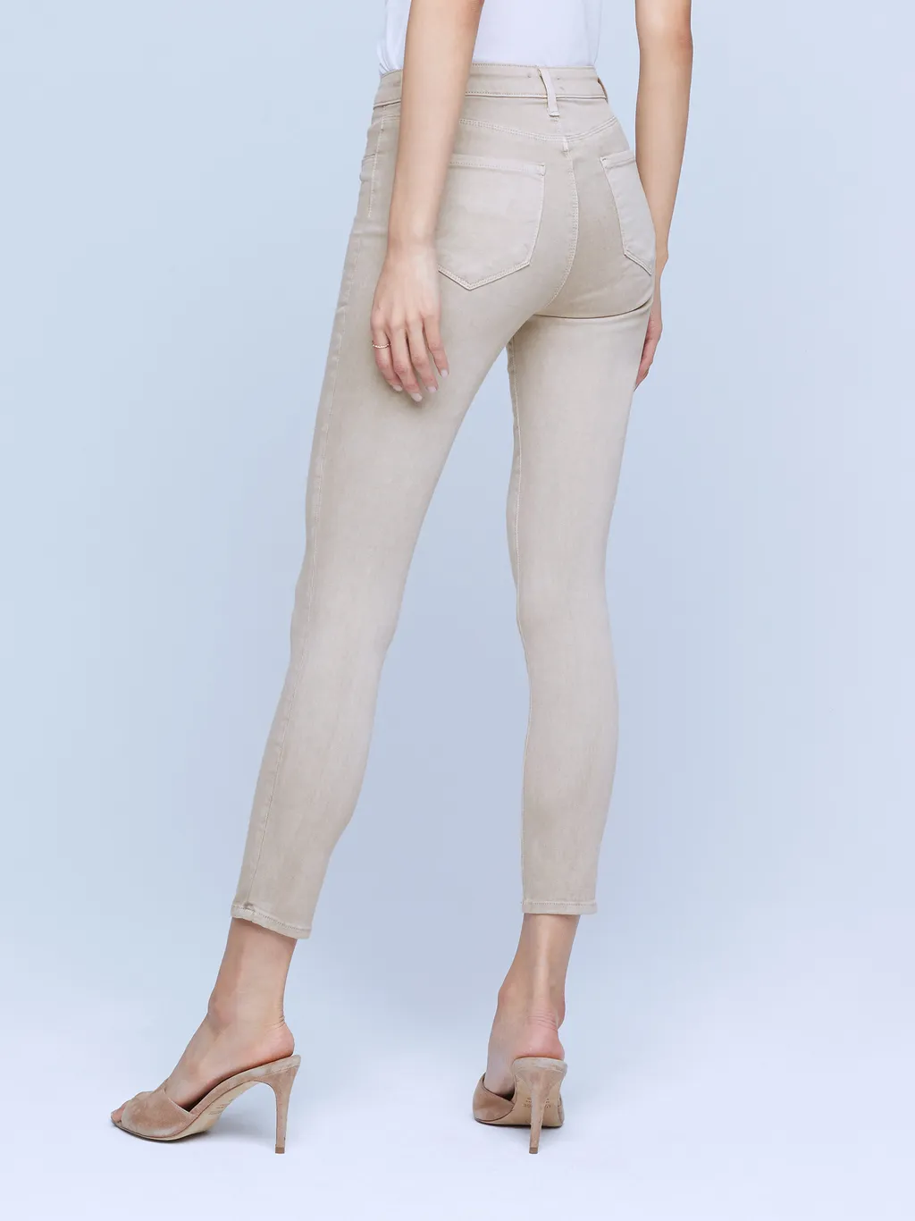 High-Waisted Jeans