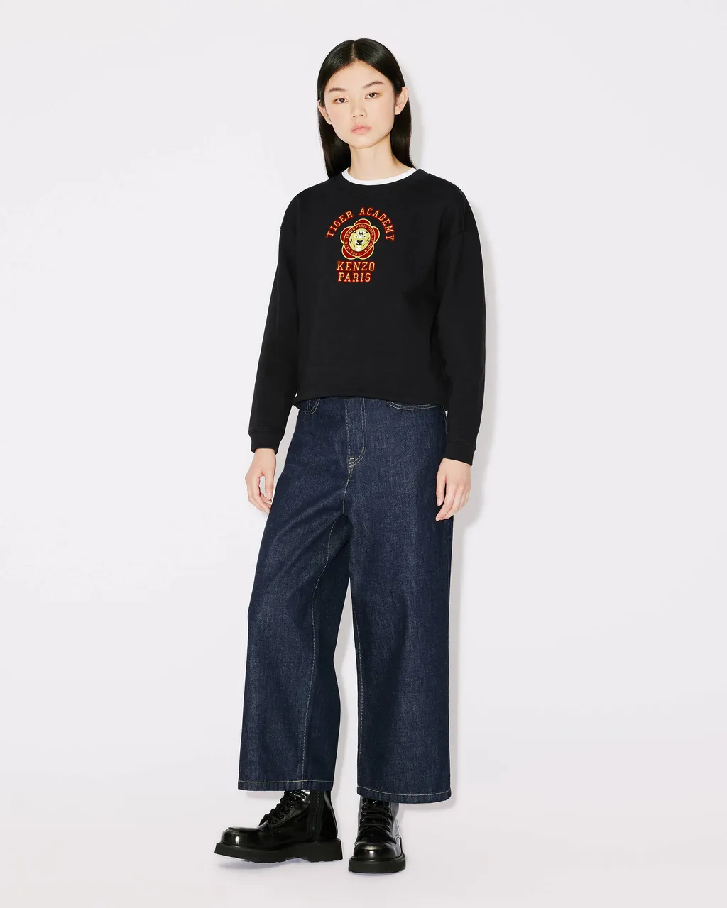 Logo Patch Long Sleeved Sweatshirt