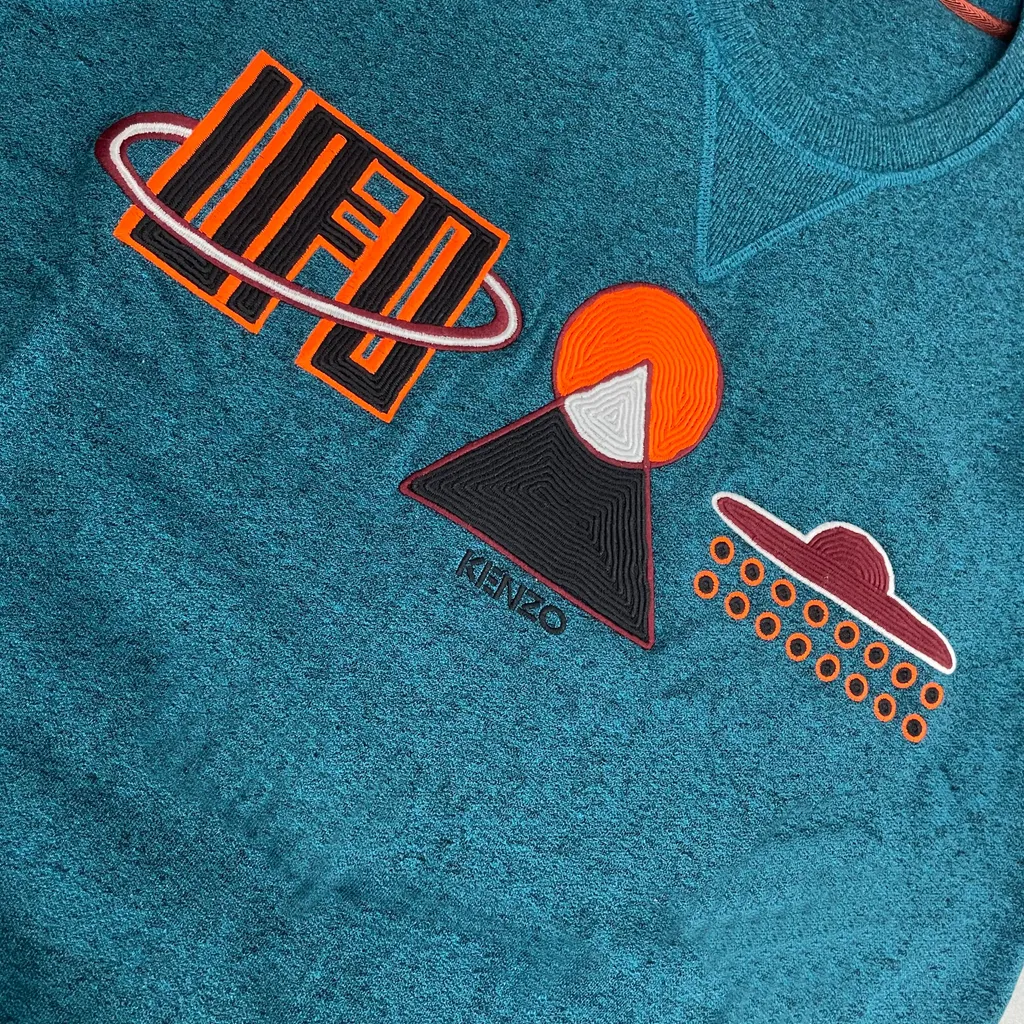 Round Collar Ufo Sweater