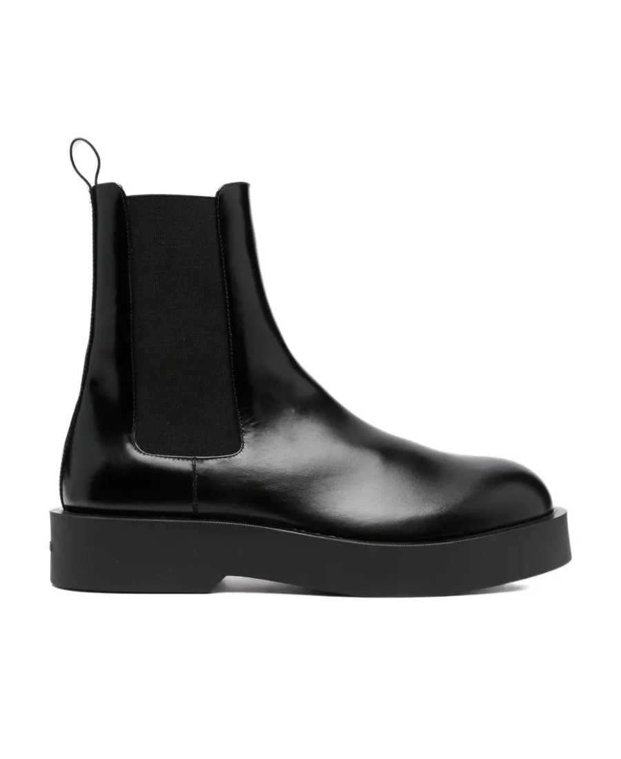 Round Toe Chelsea Boots