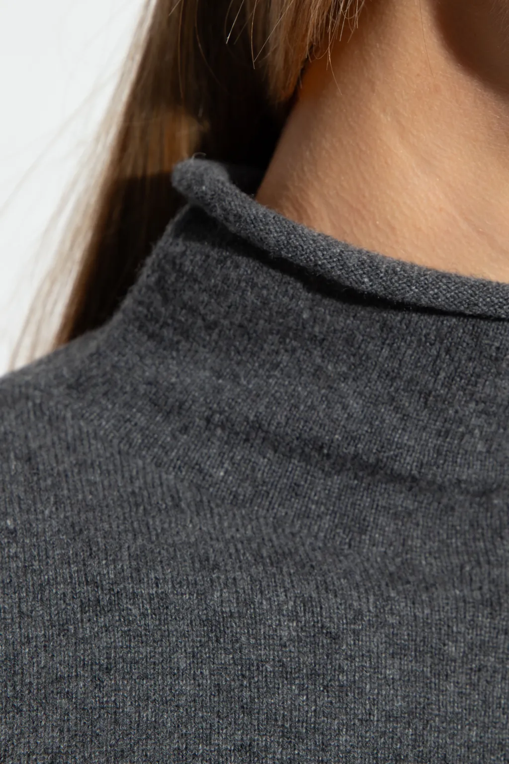 Long-Sleeved Turtleneck Knitted Jumper