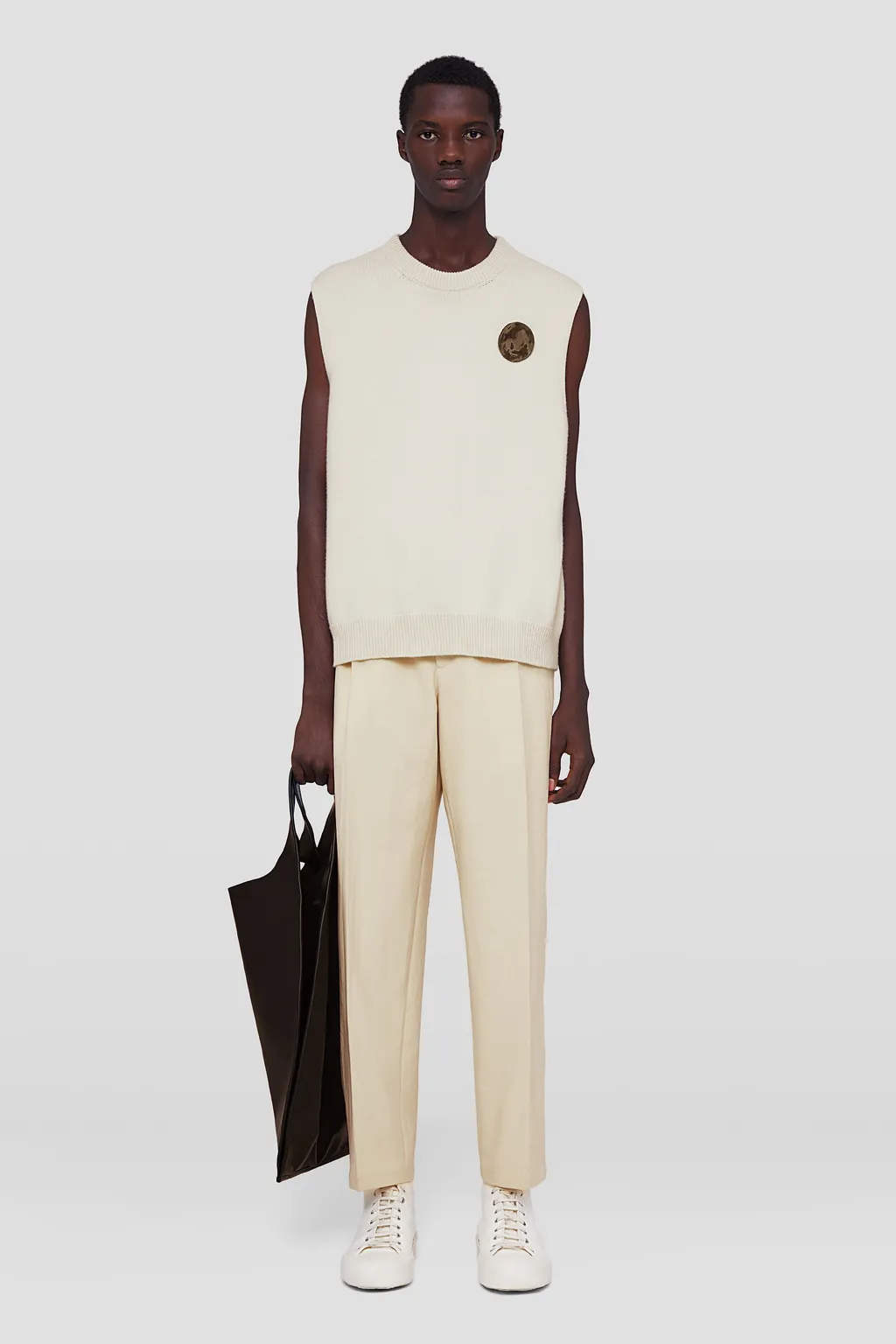 Pleated Straight-Leg Tailored Trousers