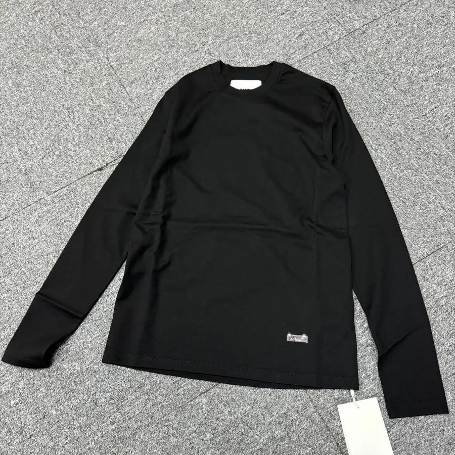 Logo Plaque Long-Sleeved T-Shirt