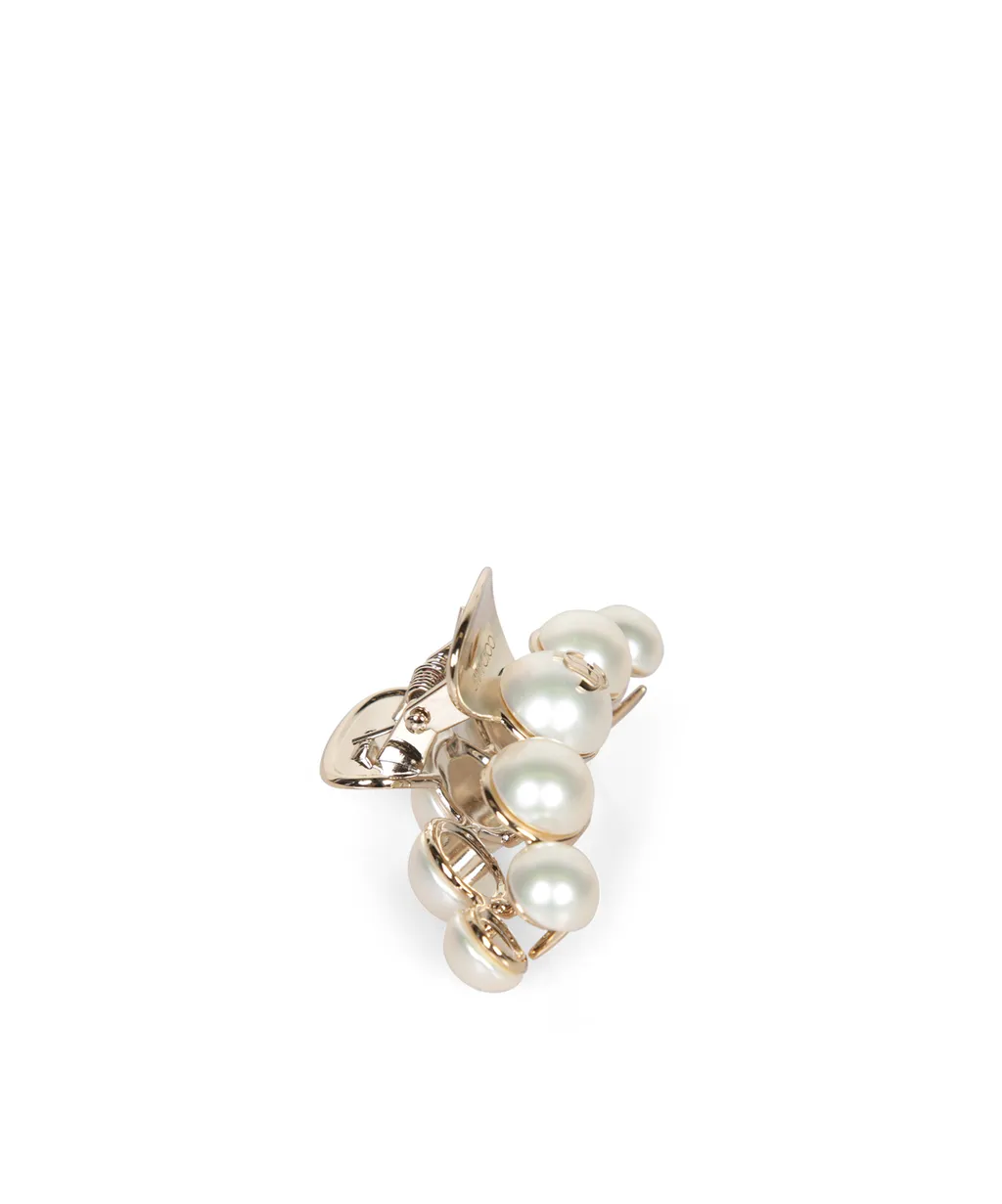 Elegant Hair Clip With White Pearls