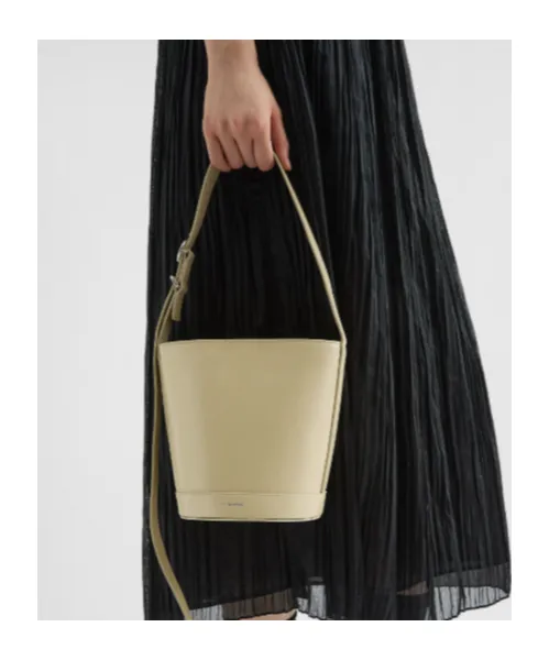 Cannolo Bucket Bag