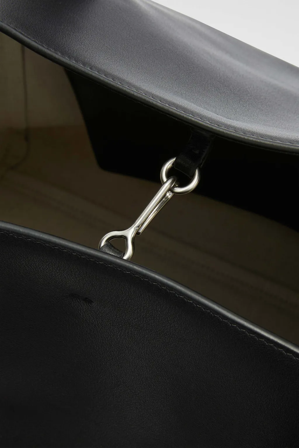Medium Knot Tote Bag