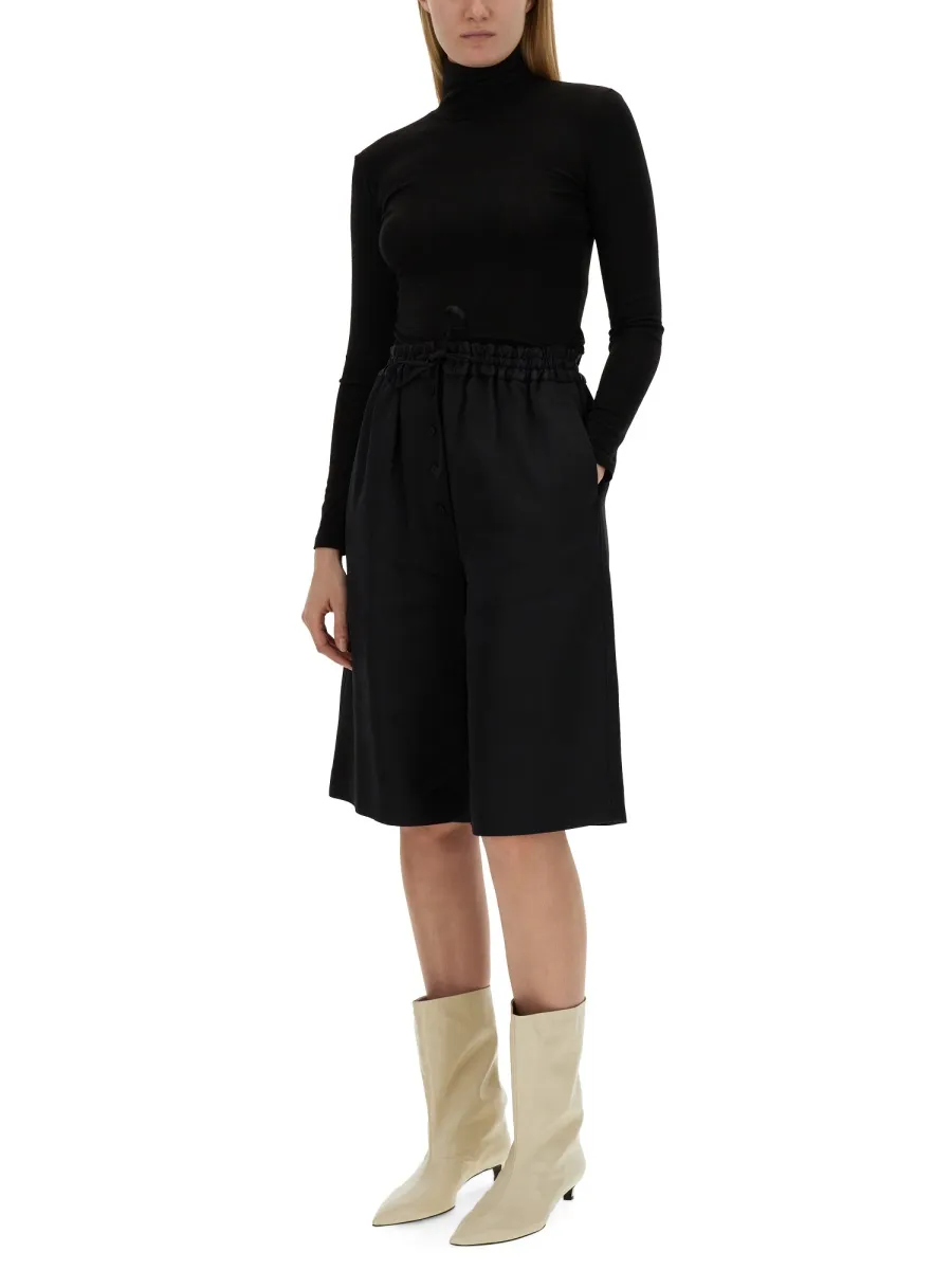 Drawstring-Fastening Knee-Length Shorts