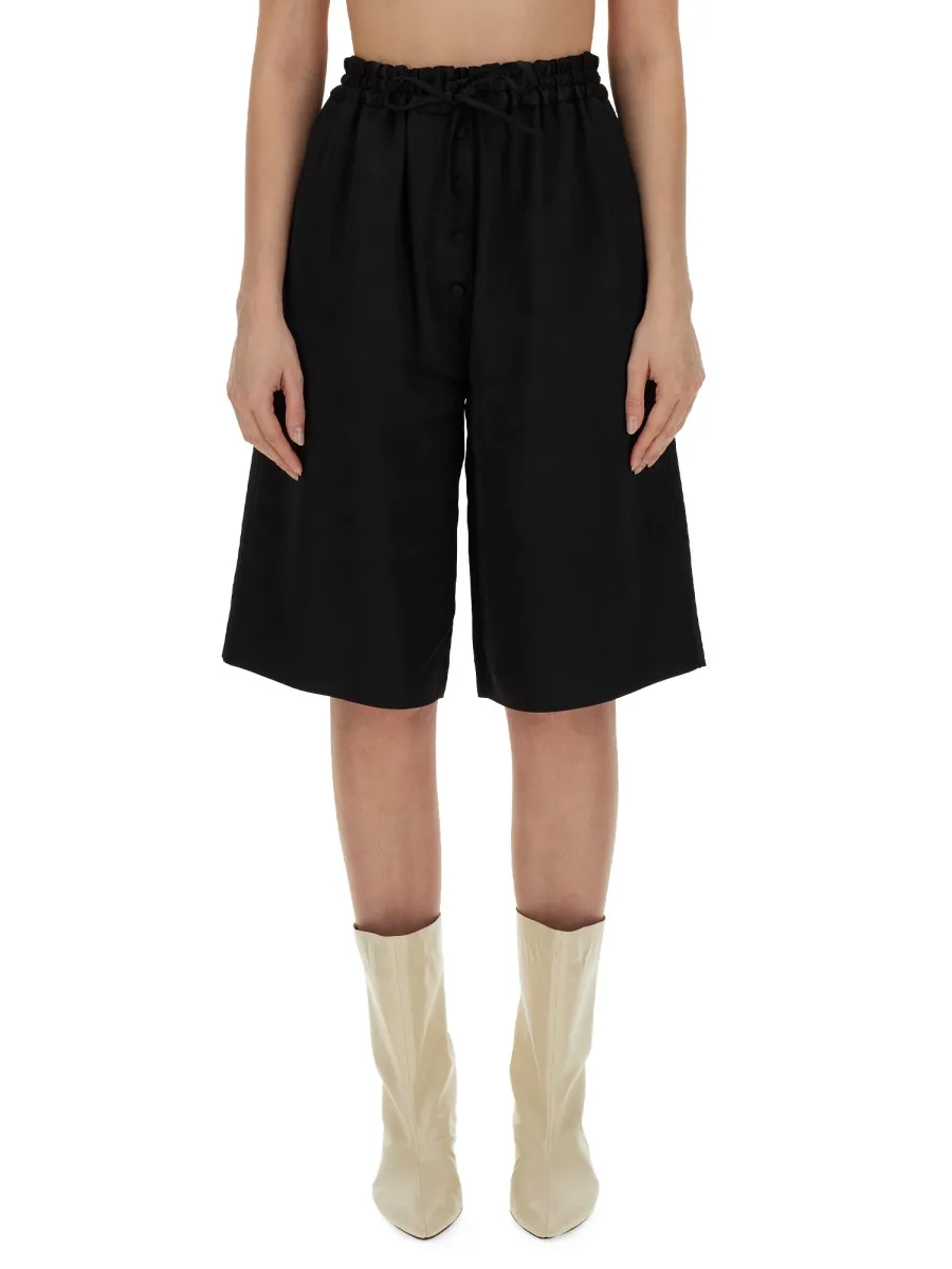 Drawstring-Fastening Knee-Length Shorts