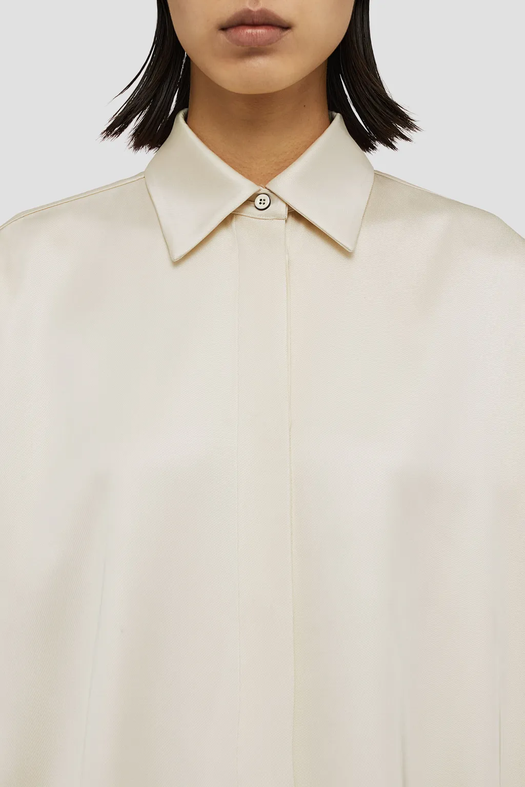 Loose Fit Concealed Fastened Shirt