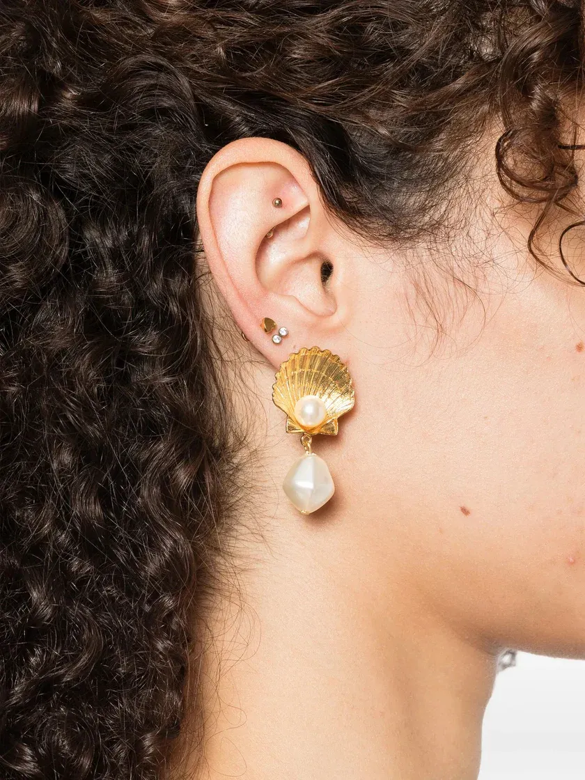 Shell Pearl Earrings