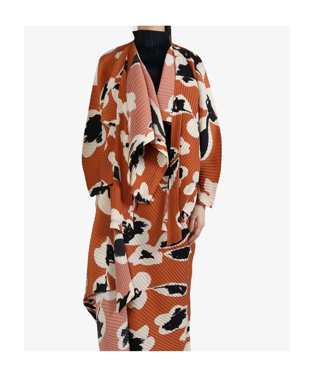 Vigor Pleats Coat