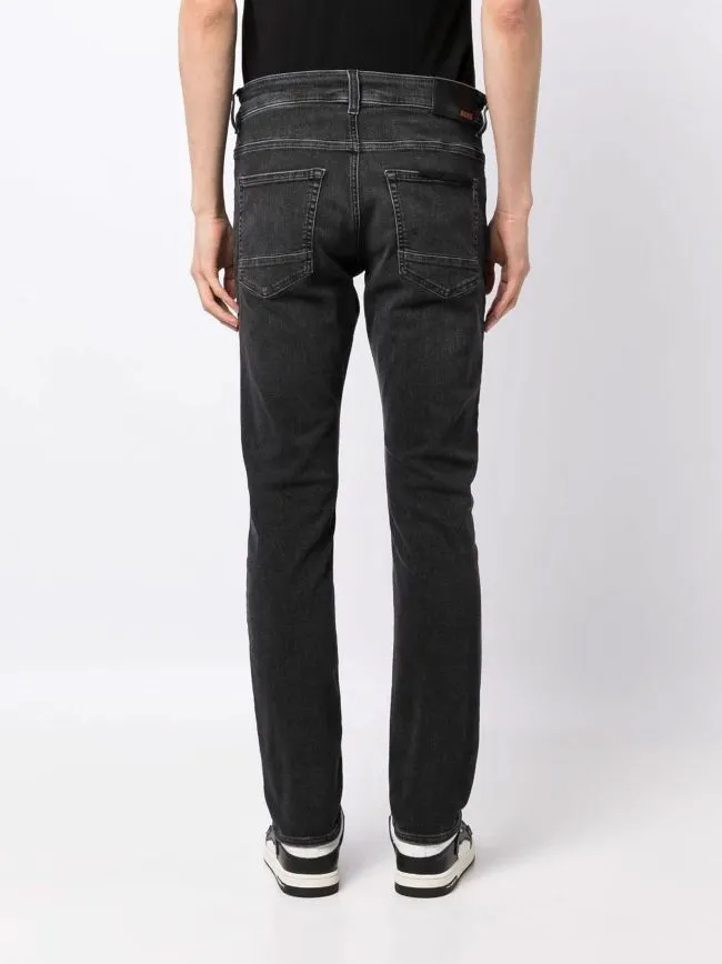 Belt-Loop Jeans
