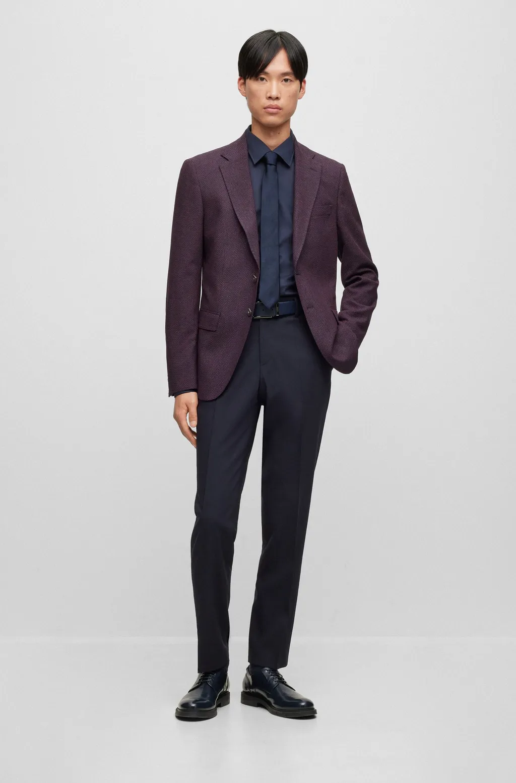Mid-Rise Tapered Tailored Trousers