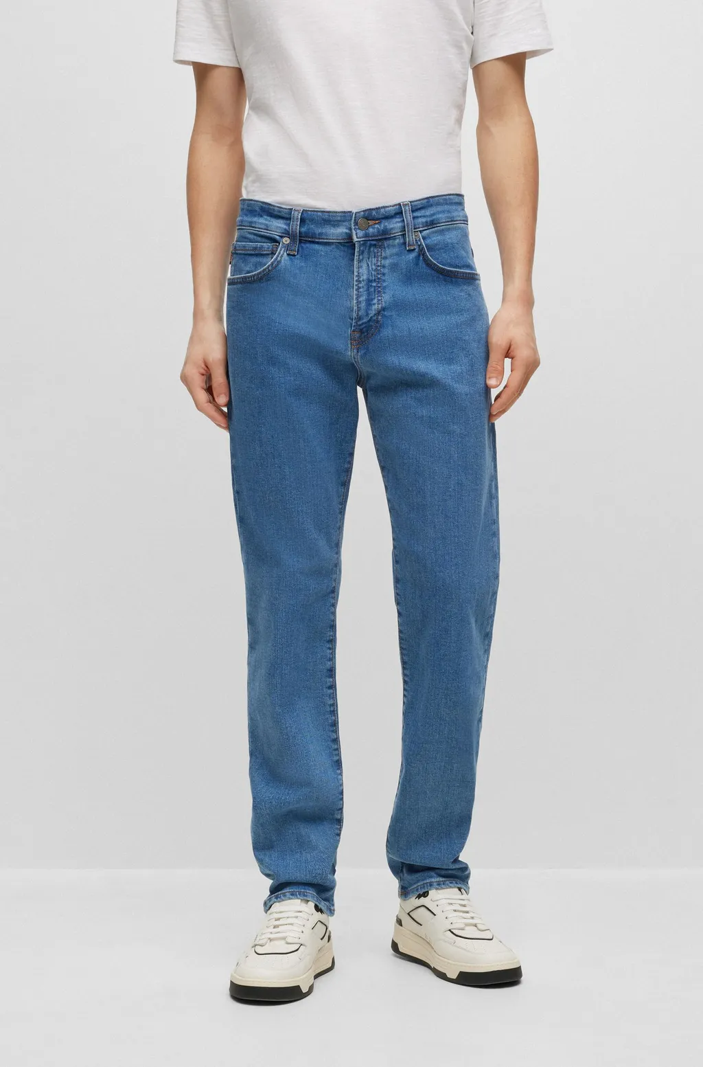 Belt-Loop Jeans