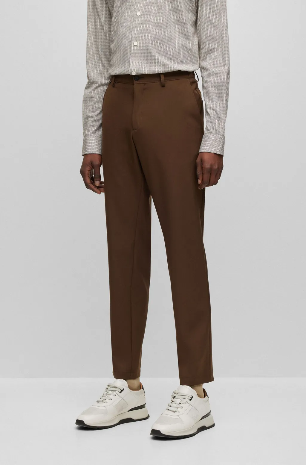 Stretch Fabric Unpleated Casual Pants