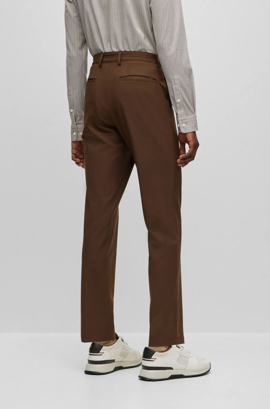 Stretch Fabric Unpleated Casual Pants
