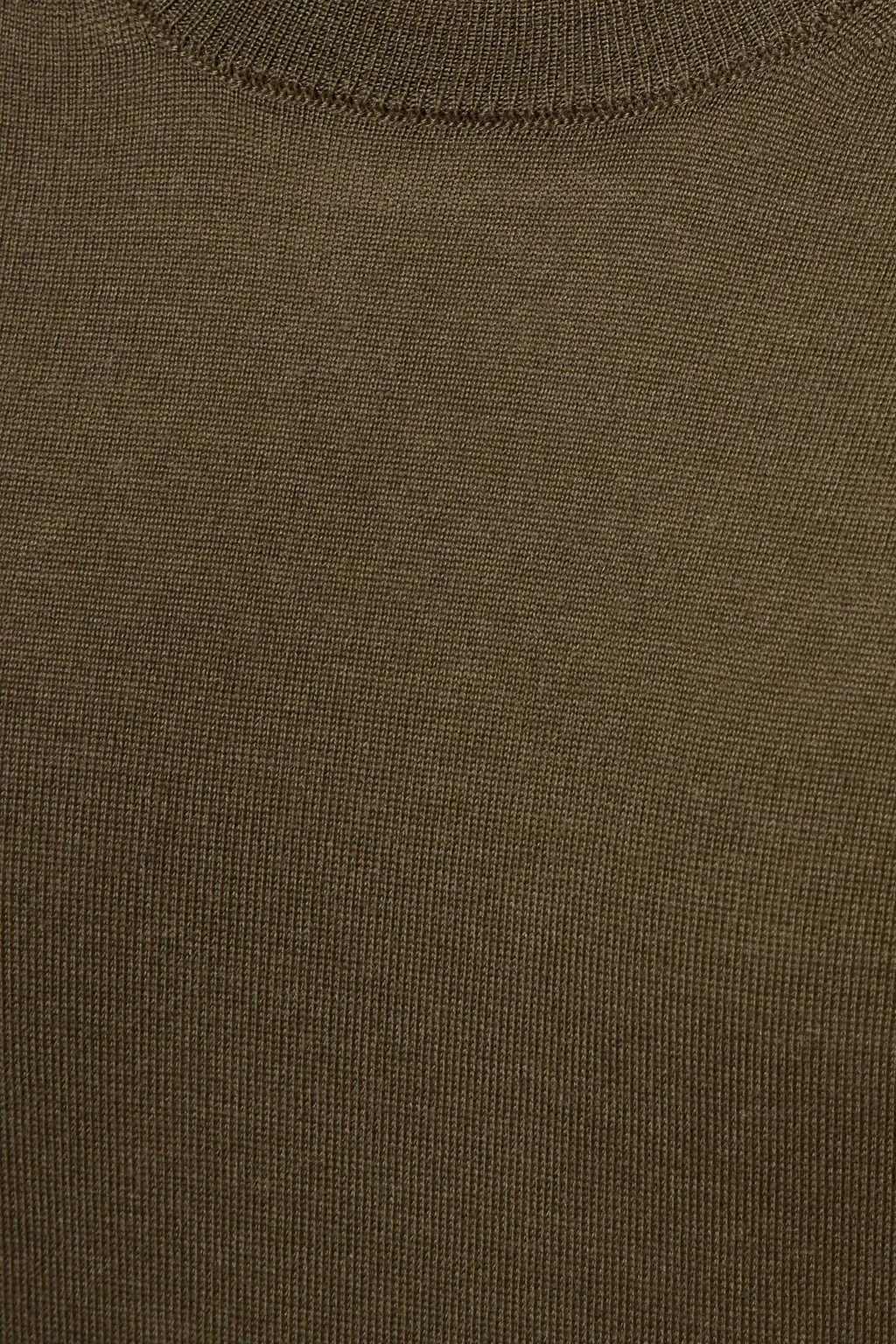 Round Neck Long-Sleeved Sweater