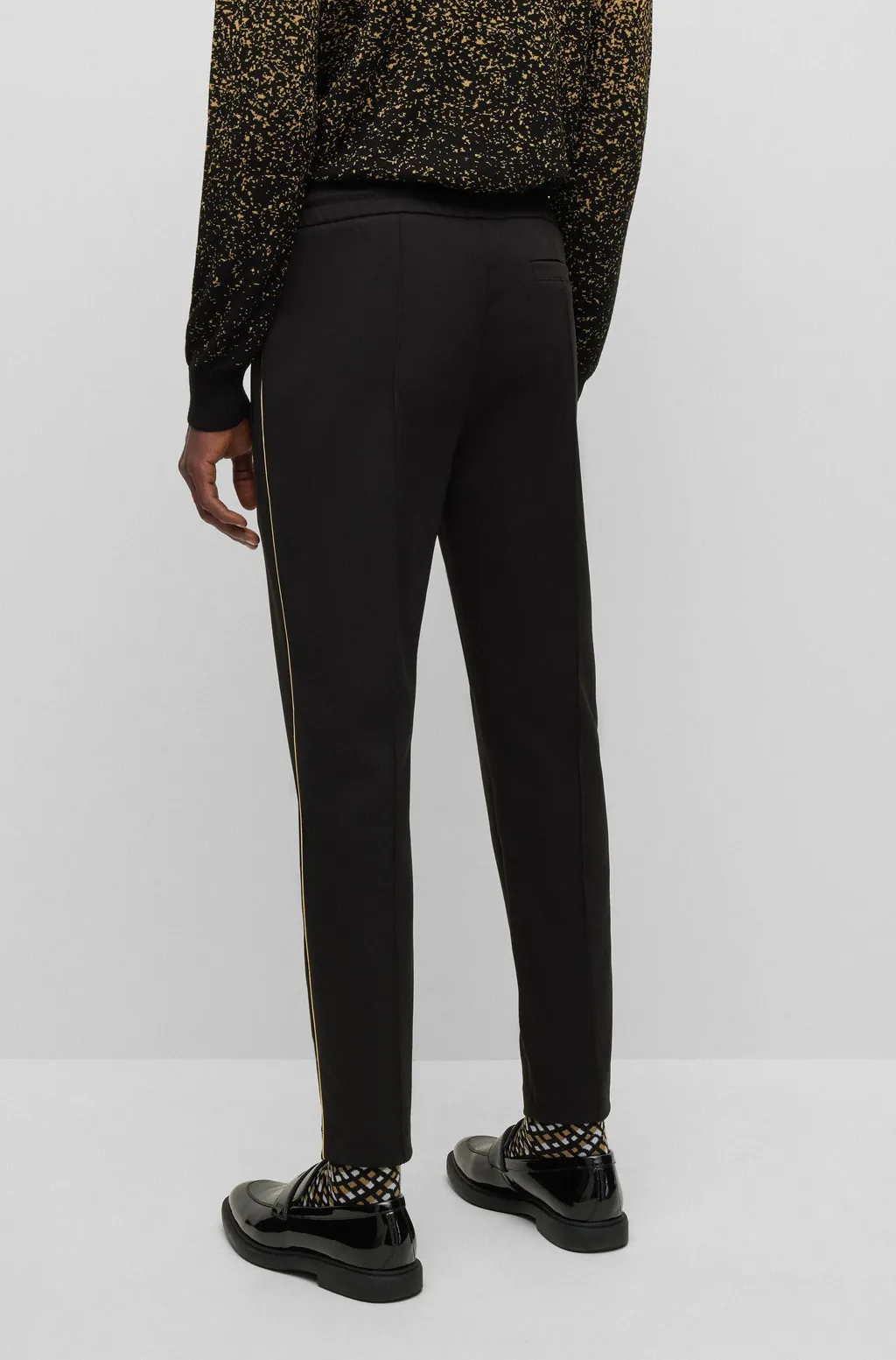 Rolling-Edged Sweatpants