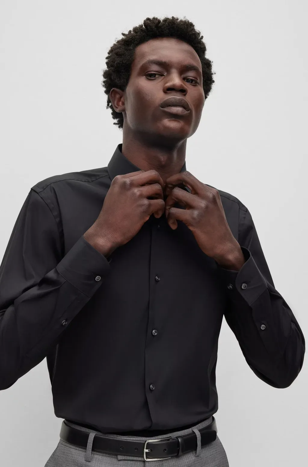 Spread-Collar Button-Up Shirt