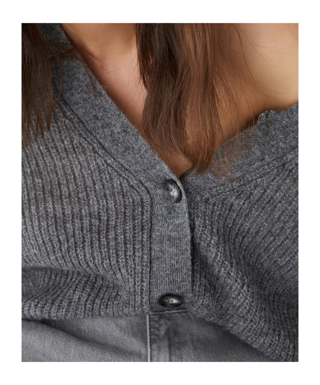 Long-Sleeved Knitted Cardigan