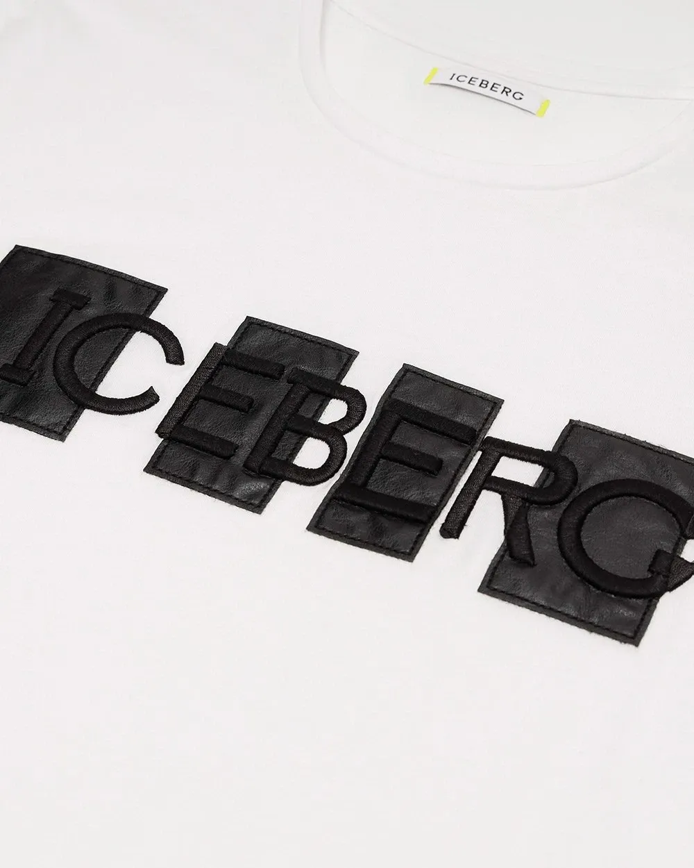 Round Collar Logo T-Shirt