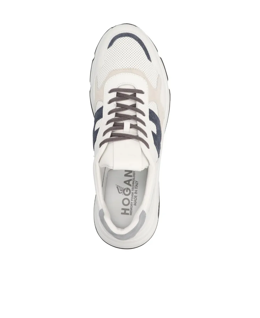 Hyperlight Lace-Up Sneakers
