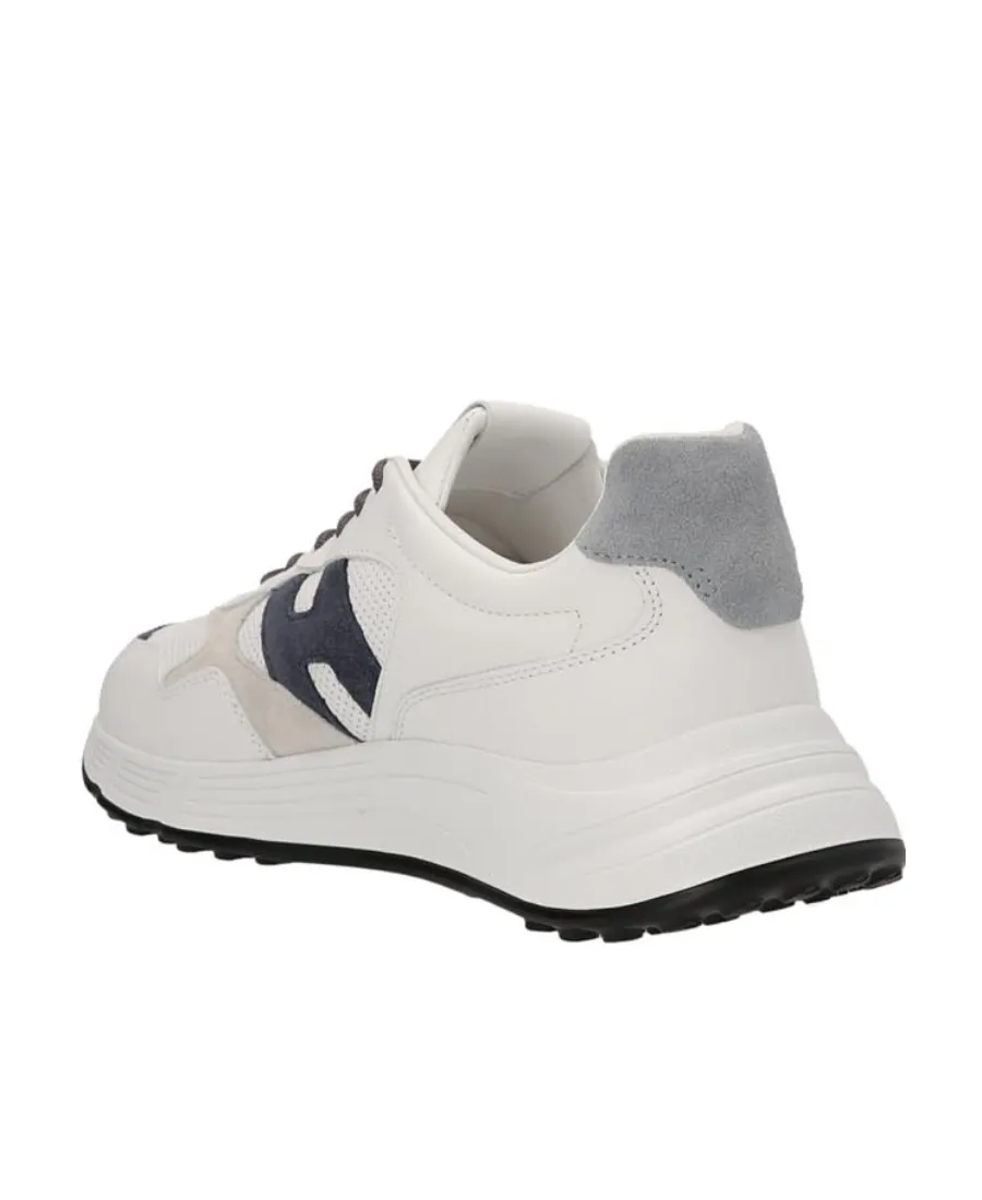 Hyperlight Lace-Up Sneakers