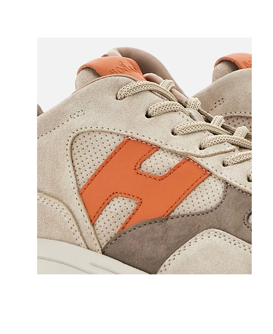 Hyperlight Low-Top Sneakers