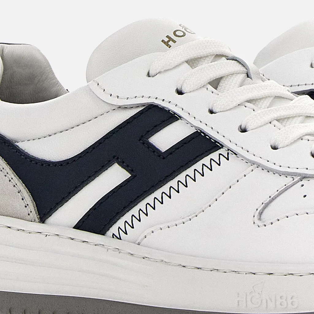 H630 Low-Top Sneakers