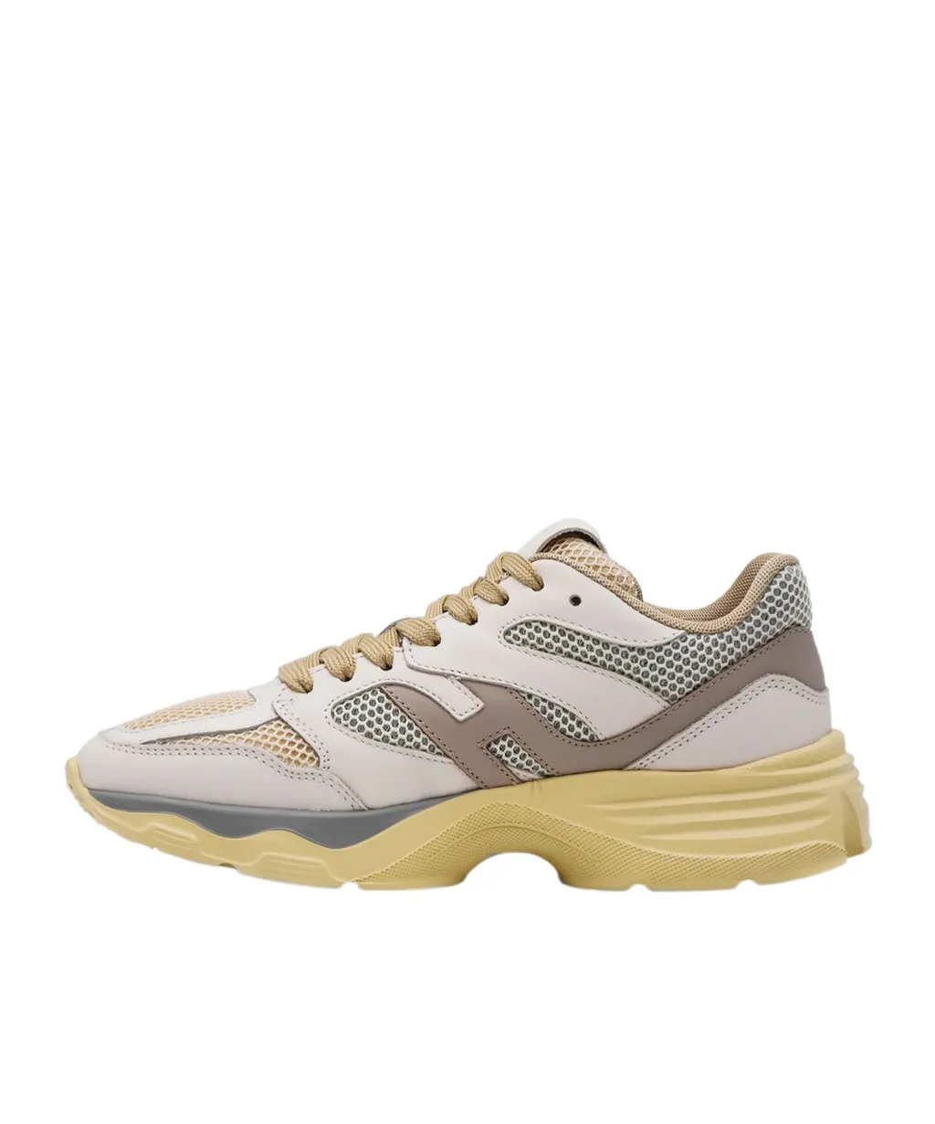 H665 Low-Top Sneakers