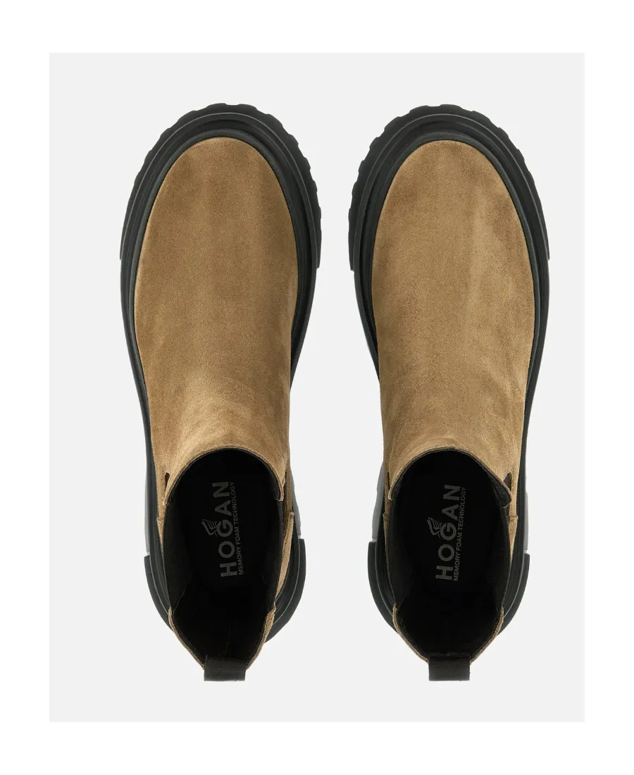 Chelsea Round-Toe Boots