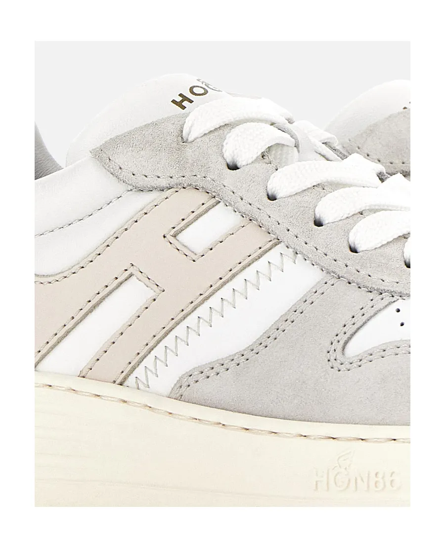 H630 Low-Top Sneakers