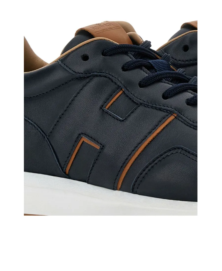 H601 Low-Top Sneakers