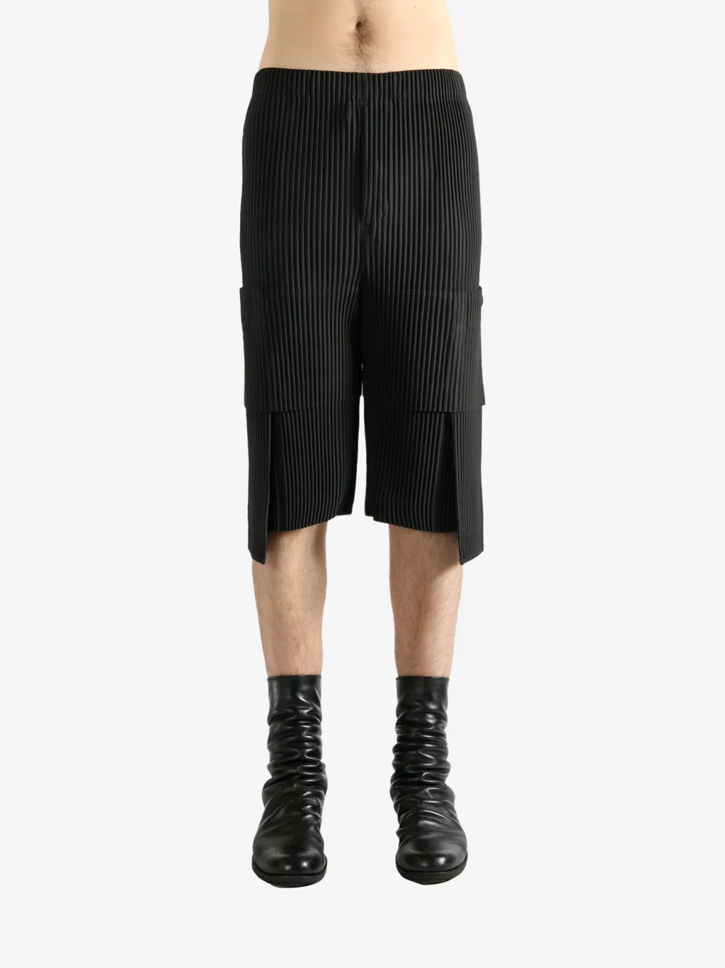Pleated Cargo Shorts