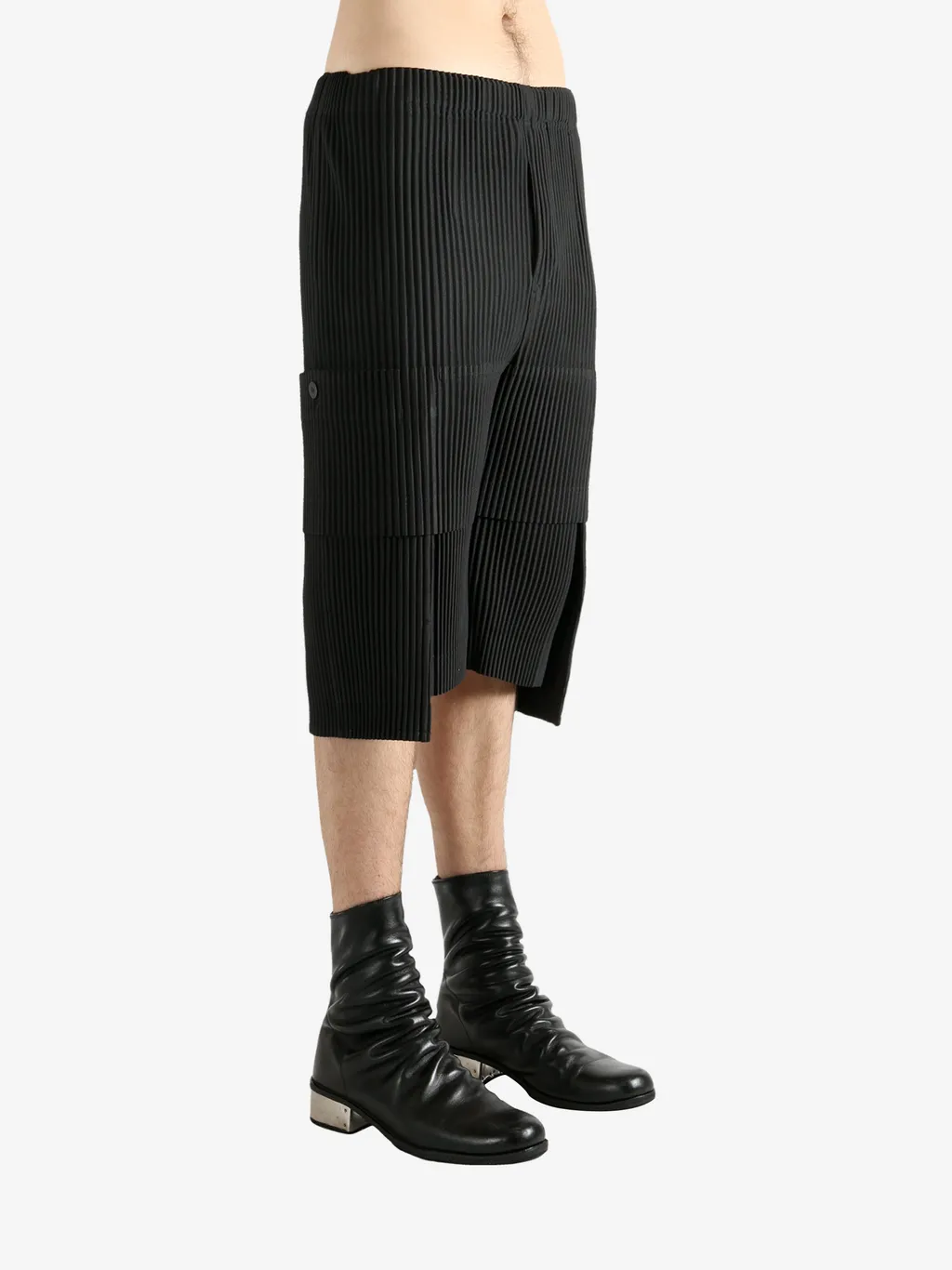 Pleated Cargo Shorts