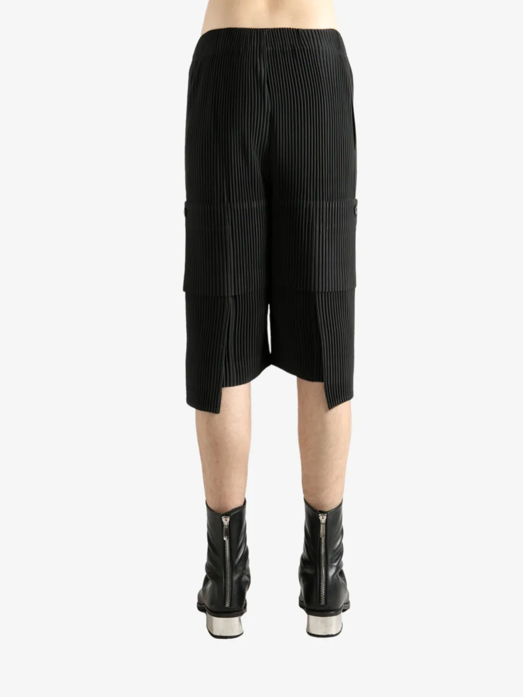 Pleated Cargo Shorts