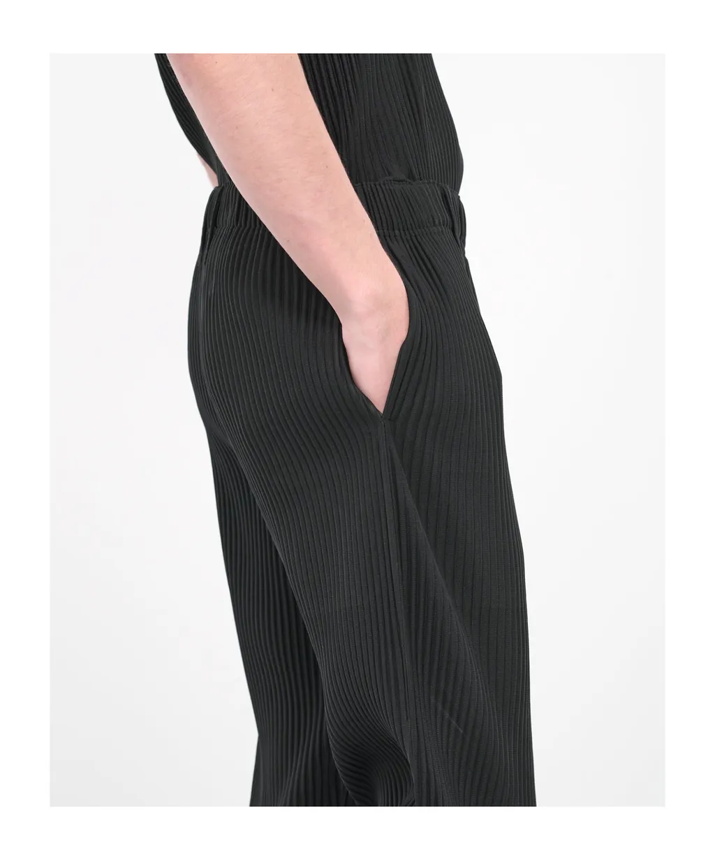 Basic Mid-Rise Tapered Trousers